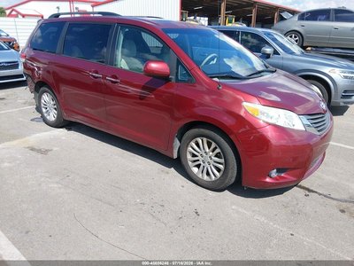 2012 Toyota Sienna