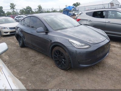 5YJYGAEE5MF****** 2021 Tesla Model Y