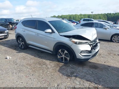 KM8J3CA26HU****** 2017 Hyundai Tucson