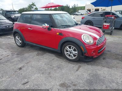 WMWSU3C57CT****** 2012 MINI Cooper