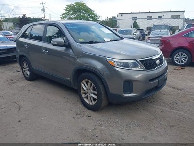 5XYKTCA65EG****** 2014 Kia Sorento