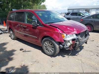 2016 Chrysler Town & Country