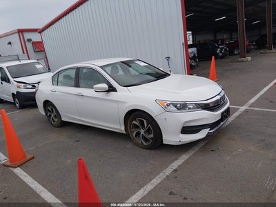 1HGCR2F32HA****** 2017 Honda Accord