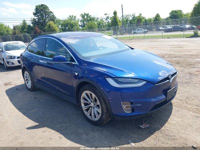 5YJXCDE24LF****** 2020 Tesla Model X