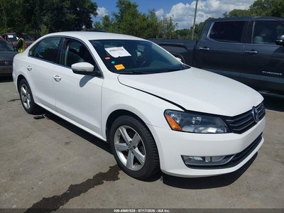 1VWAS7A39FC****** 2015 Volkswagen Passat