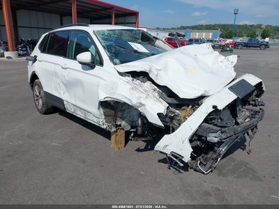 3VV0B7AX7JM****** 2018 Volkswagen Tiguan
