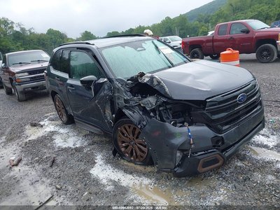 JF2SLDHC0SH****** 2025 Subaru Forester
