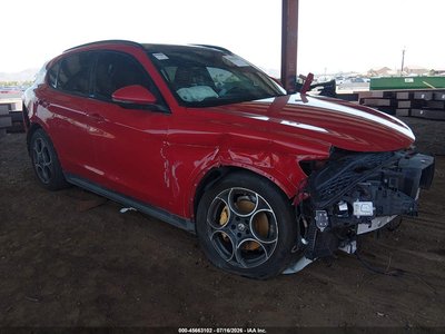 ZASFAKNN9J7****** 2018 Alfa Romeo Stelvio