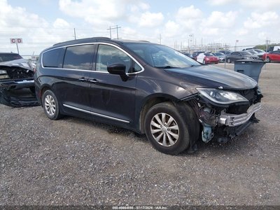 2C4RC1BG9HR****** 2017 Chrysler Pacifica