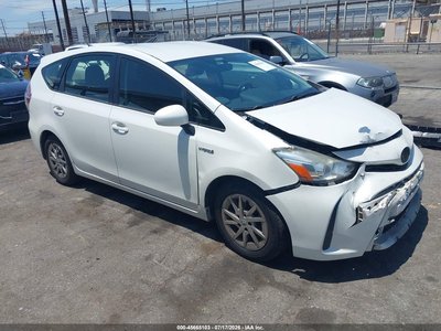 JTDZN3EU0GJ****** 2016 Toyota Prius V