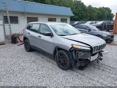 1C4PJLAS5HW****** 2017 Jeep Cherokee