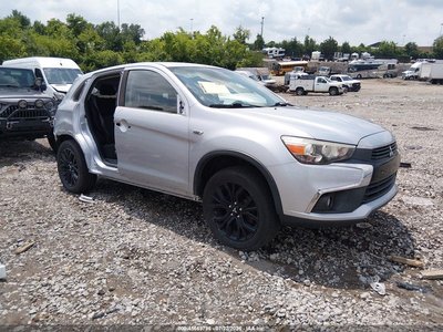 JA4AR3AU8HZ****** 2017 Mitsubishi Outlander
