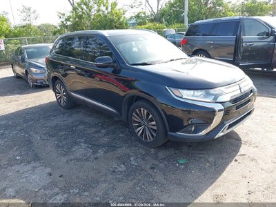 2020 Mitsubishi Outlander