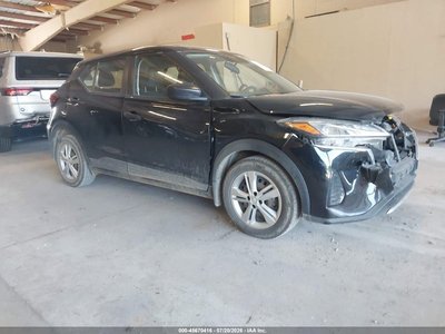2023 Nissan Kicks