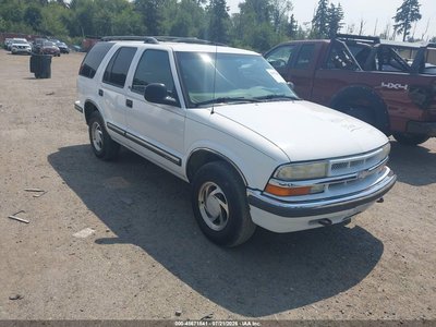 1GNDT13W6WK****** 1998 Chevrolet Blazer