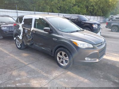 1FMCU0G7XGU****** 2016 Ford Escape