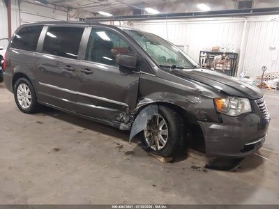 2016 Chrysler Town & Country
