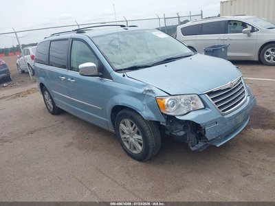 2008 Chrysler Town & Country