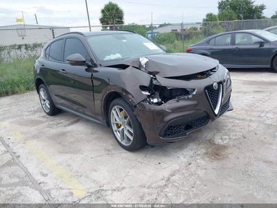 ZASFAKPN0J7****** 2018 Alfa Romeo Stelvio