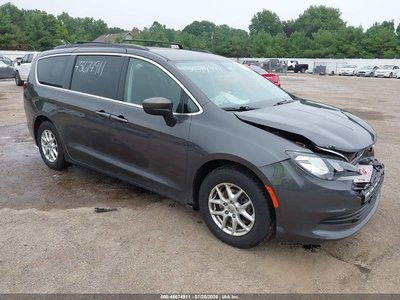 2020 Chrysler Voyager