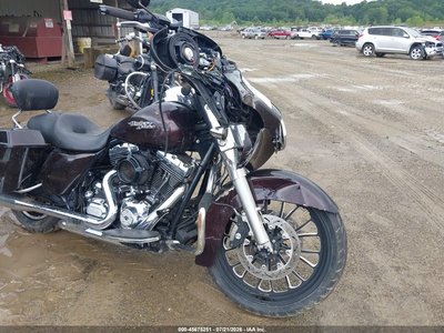 2011 Harley-Davidson FLHXS