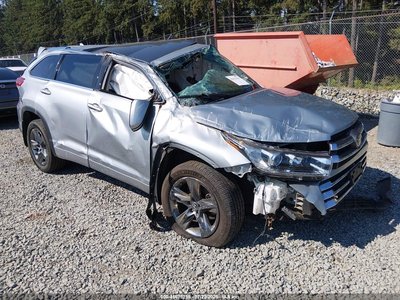 5TDDZRFH2KS****** 2019 Toyota Highlander