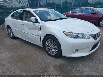 JTHBK1GG8F2****** 2015 Lexus ES