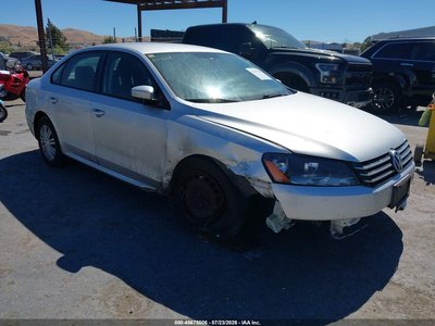 1VWAT7A33FC****** 2015 Volkswagen Passat