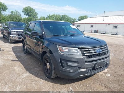 1FM5K8AR0HG****** 2017 Ford Utility Police Interceptor