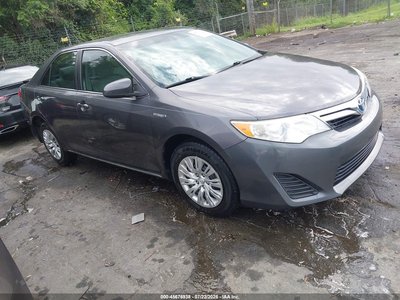 2014 Toyota Camry Hybrid