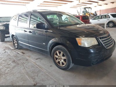 2008 Chrysler Town & Country