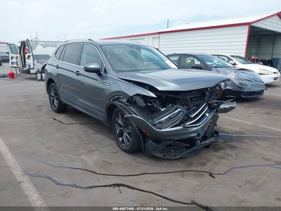 3VV2B7AX7NM****** 2022 Volkswagen Tiguan