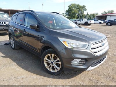1FMCU0GD2JU****** 2018 Ford Escape