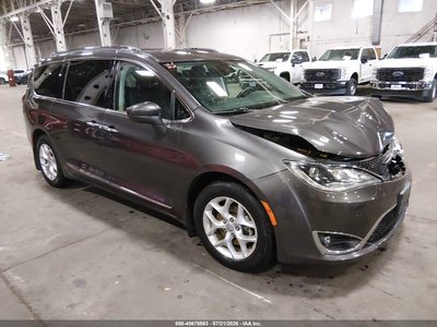 2C4RC1EG4JR****** 2018 Chrysler Pacifica