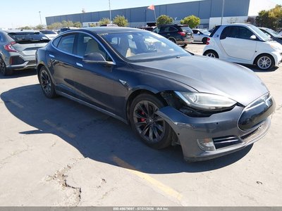 5YJSA1E44FF****** 2015 Tesla Model S