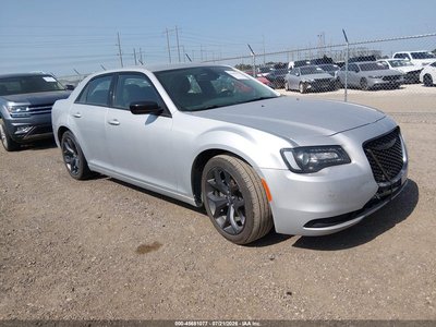 2C3CCAAG0LH****** 2020 Chrysler 300
