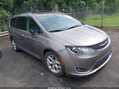 2C4RC1EG1JR****** 2018 Chrysler Pacifica