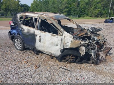 KNMAT2MT1HP****** 2017 Nissan Rogue