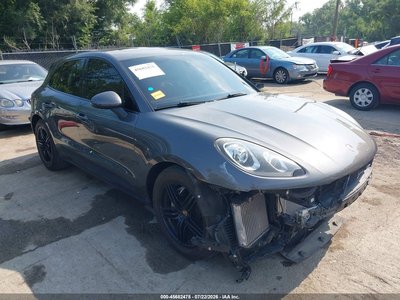 2015 Porsche Macan