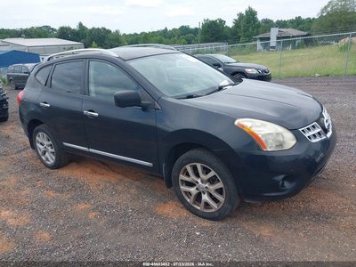 JN8AS5MT5DW****** 2013 Nissan Rogue