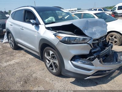 KM8J33A2XJU****** 2018 Hyundai Tucson