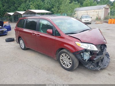5TDYK3DC4FS****** 2015 Toyota Sienna