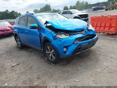 JTMRFREV4HJ****** 2017 Toyota RAV4