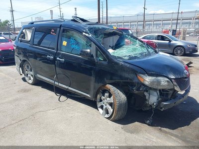 5TDXK3DC0ES****** 2014 Toyota Sienna