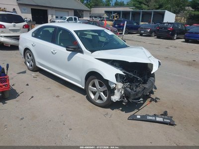 1VWBP7A35DC****** 2013 Volkswagen Passat