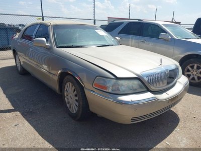 1LNHM81W25Y****** 2005 Lincoln Town Car