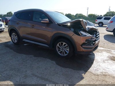 KM8J33A40HU****** 2017 Hyundai Tucson