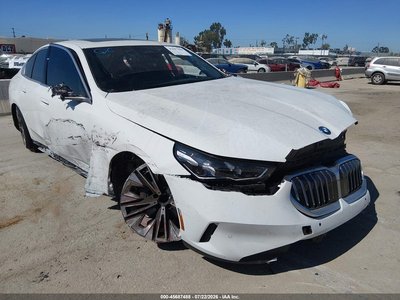 WBY33FK0XRC****** 2024 BMW I5