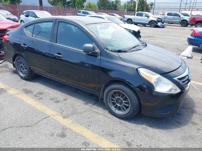 2015 Nissan Versa