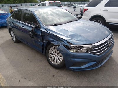 3VWCB7BU3KM****** 2019 Volkswagen Jetta